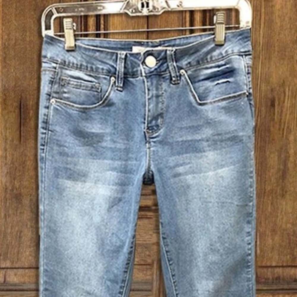 Ankle Style Jeans  Size XL (16/18) With Fridge hem